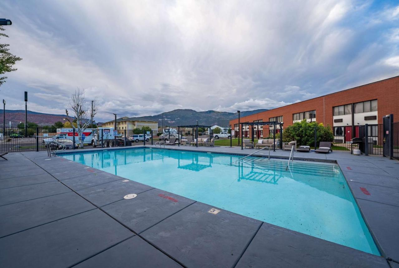 Ramada By Wyndham Cedar City Buitenkant foto