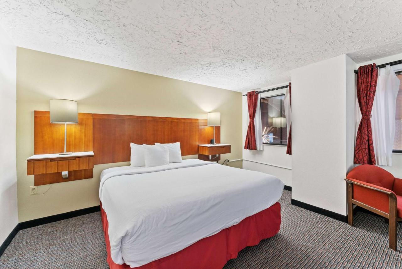 Ramada By Wyndham Cedar City Buitenkant foto